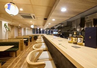 厳選された和牛や神戸牛を心ゆくまで堪能できるすき焼きをご用意しております。