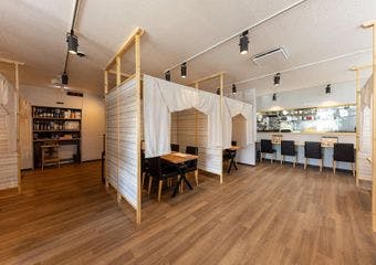 千歳駅すぐの和モダン空間で、北海道の海の幸と創作和食を心ゆくまで