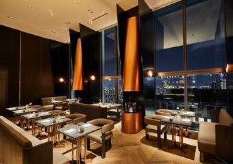 淀屋橋の最高層で街を一望。洗練空間と逸品料理が贅沢な時を彩ります。