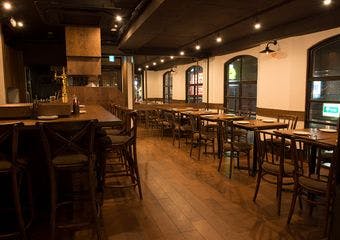 新鮮な国産生牡蠣を心ゆくまで堪能できる、都内屈指のオイスターバー