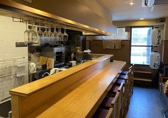 道頓堀の隠れ家で味わう大人の時間、厳選食材と豊富な日本酒が織りなす至福のひととき