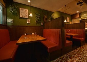 美酒と肉を嗜む、大人の隠れ家