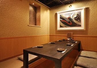 横浜西口の隠れ家で特別なひとときを過ごす大人のための洗練された空間