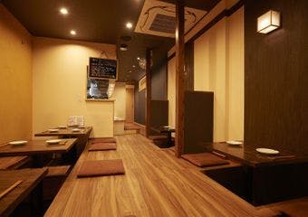 心地よい掘りごたつで、創作和食と日本酒の至福のひとときを