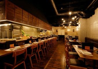 季節の移ろいを味わうおばんざいと厳選のお酒で心ゆくまで寛げるひと時を