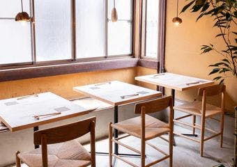 お腹も心も満たされる旬の食材をふんだんに使用した料理の数々をお楽しみいただけます。