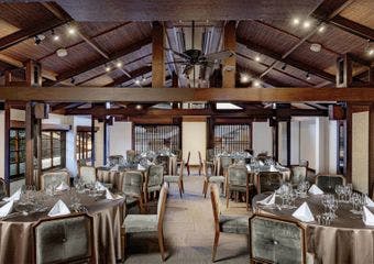 本当に好きなものを、好きな調理方法で、
好きなだけ食べる。そんな夢が叶う店が京都東山に。
最高の食材と技術でお客様の願いを叶えるスタイル。