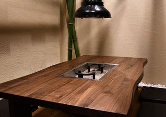 和牛の深い旨みを楽しむ特別な空間で、心ゆくまで味わう贅沢なひととき