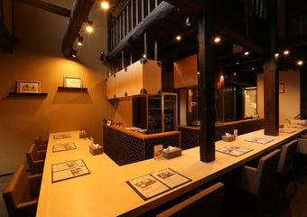 二条城近くの京風町家で、国産黒毛和牛すき焼きを贅沢に堪能