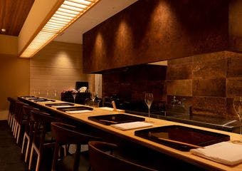 若き料理人の感性が光る進化する日本料理とワインの新たなる出会いを体験