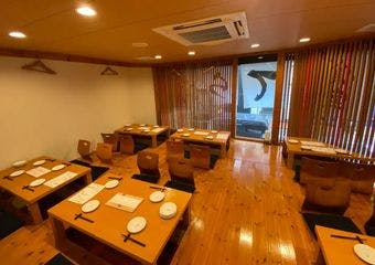 【舞阪港直送の鮮魚と独自の鶏料理】大人の隠れ家で愉しむ、心温まる美食のひととき