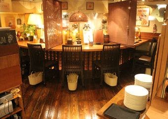 欧風料理とワインを味わえる隠れ家的なお店です。