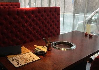 北浜駅すぐ、厳選和牛をあっさりダレで楽しむ贅沢なひとときをご提供いたします。