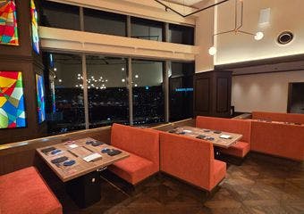 高輪ゲートウェイ駅直結、NEWoMan TAKANAWAの28階に位置するラグジュアリーな焼肉店