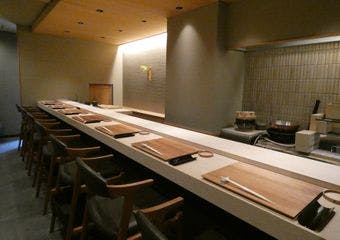 九州の美味を一皿に映す、静謐なる贅沢時間