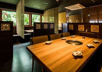 島人の心を込めた炭火焼肉 石垣牛で心もお腹も満たされるひとときを