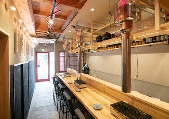 京都駅からすぐの焼肉居酒屋で、鮮度自慢のホルモンと黒毛和牛を堪能しよう