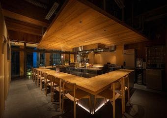 京都の風情を銀座で楽しむ、四季を彩るアラカルトにて贅沢なひとときをお過ごしください。