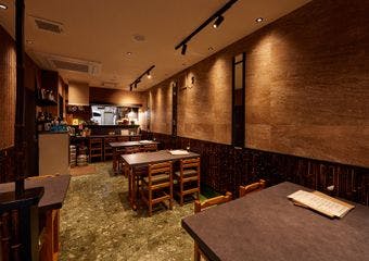 月島駅近くで味わう至福の和泰折衷料理 大人の隠れ家で心に残るひとときを