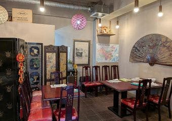 旨辛料理と紹興酒で至福のひとときを。アットホームな空間で、本格四川料理をお楽しみください。