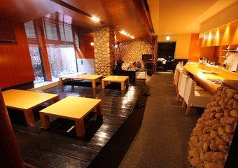 表参道で味わう伊豆の新鮮な海の恵みと美酒の至福の時間を