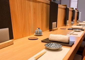 新潟の地酒と極上寿司で心満たされるひとときを