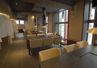 美ら菜苑は、沖縄の新鮮野菜と県産食材を活かした創作料理が楽しめるレストラン。健康志向の方にもおすすめです。