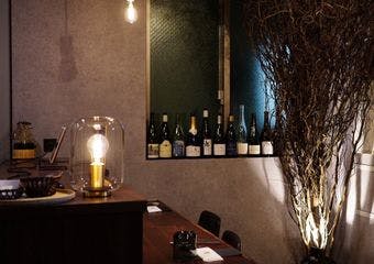 ライブ感あるデートや記念日、接待や会食など、大切な方と過ごすのに最適な先例された空間。