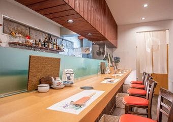 琵琶湖の恵みを堪能できる、堅田の創作和食と割烹居酒屋で特別なひとときをお過ごしください。
