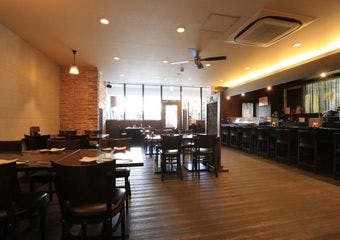 洗練された肉割烹で、黒毛和牛の極上の味わいと共に記念日を過ごす至福の時間