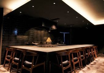 船橋駅すぐの隠れ家で、和牛焼きすきとワインを愉しむ大人の時間