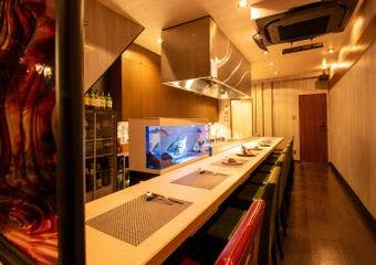 旬の広島食材による鉄板料理＆臨場感たっぷりの生け簀料理や寿司も楽しめるお店