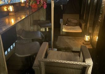 新橋の空に広がる創作和食の舞台で、特別な日のひとときを