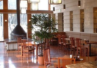 熟成された旨味が溢れるステーキを心を込めてご提供します