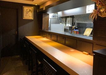 銀座の隠れ家で味わう、極上の天然虎ふぐと季節の彩りを愉しむひととき