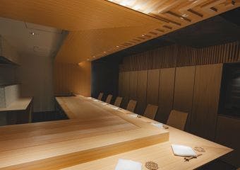 瀬戸内海の風を感じる、唯一無二の鮨体験を四谷で堪能しよう