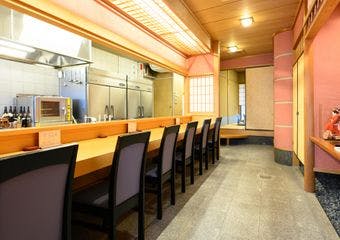 北野天満宮東門すぐ近くの上七軒に佇む京料理店