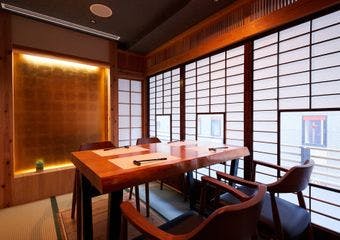 新橋の隠れ家で、匠の技が生み出す特別な和食体験をお楽しみください