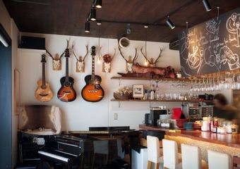 旬の食材とワインが奏でる特別なひと時を、姉小路通のビストロで