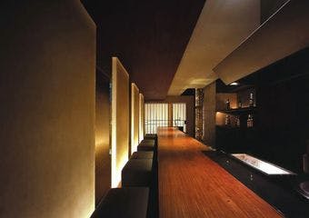 伝統の中に、新しい和食のスタイルをご提案。月毎に替わるメインディッシュで季節を感じ、コース料理の流れで旬を味わうプランをご用意致します。