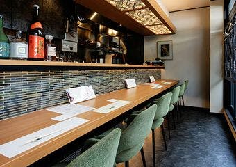 旬の魚介と野菜の饗宴をお届けする、こだわりのプレフィックスコース