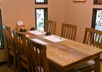 自然の恵みを味わう特別な一時、唯一無二のキノコが彩る至福のコース料理をお楽しみ下さい。