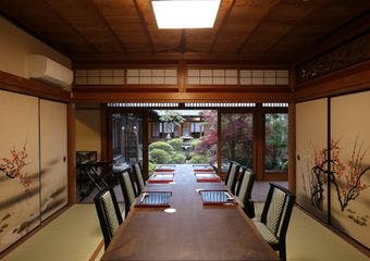四季の風趣を凝らした日本料理のおもてなし