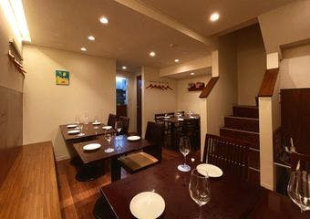 神田の隠れ家で味わう本格イタリアンと美酒