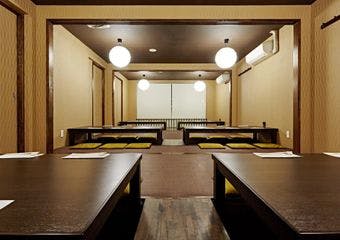 旬の食材を楽しむ完全個室で、少人数から大宴会まで幅広く対応