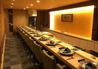 和の美を堪能する空間で、国産和牛と旬の日本料理を心ゆくまでご堪能ください