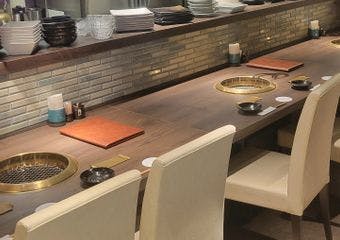 その日ごとに厳選されたお肉を、店主の確かな技で焼き上げた一皿を堪能