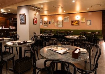 渋谷駅から徒歩1分で楽しめる、フレンチ小皿料理とワインの贅沢なひととき