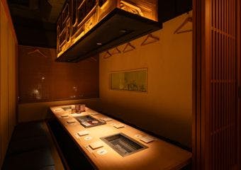 3階建ての焼肉ビルで、大切な人と特別な時間を過ごす至福のひととき