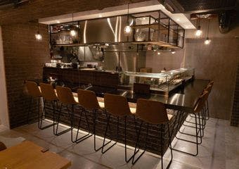 炭火焼えんとつ 東門店